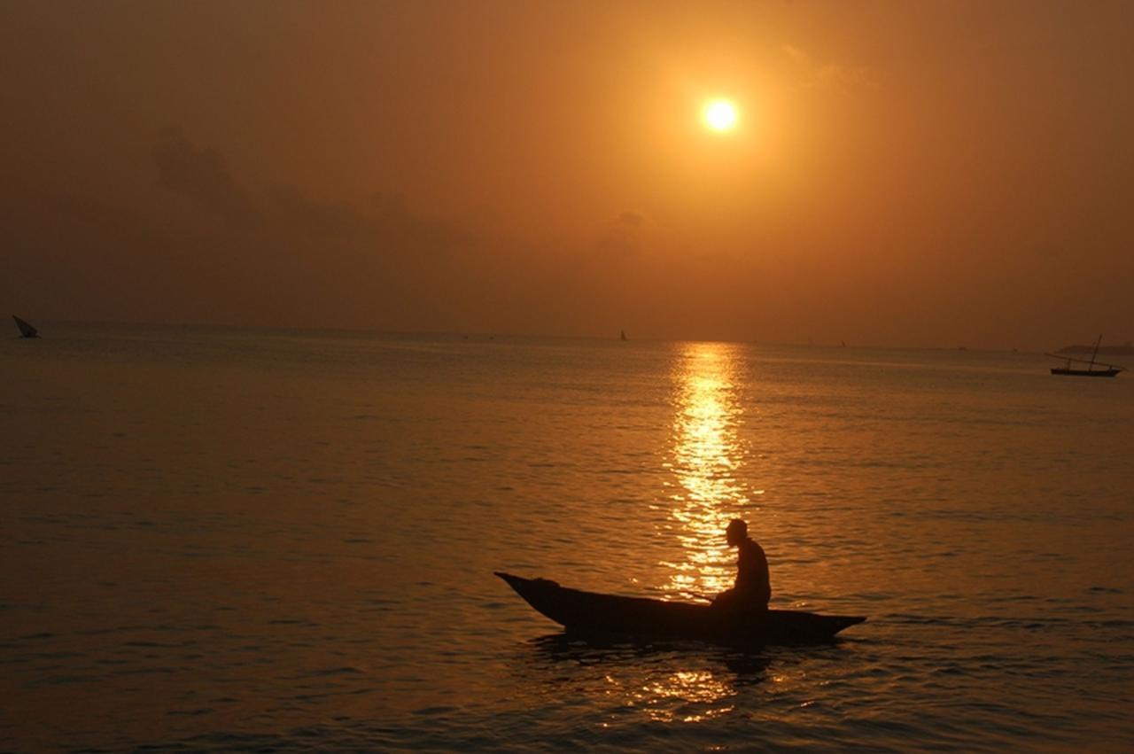 Sunrise Beach Resort ดาร์เอสซาลาม ภายนอก รูปภาพ