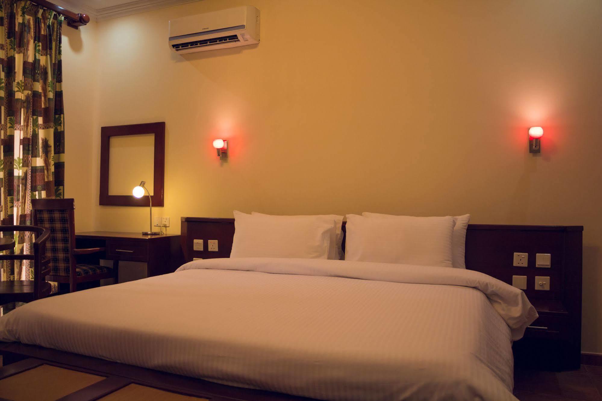Sunrise Beach Resort ดาร์เอสซาลาม ภายนอก รูปภาพ