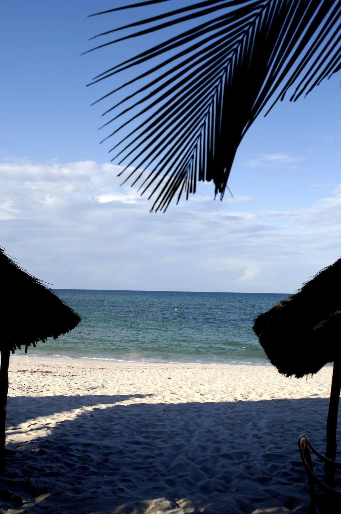 Sunrise Beach Resort ดาร์เอสซาลาม ภายนอก รูปภาพ